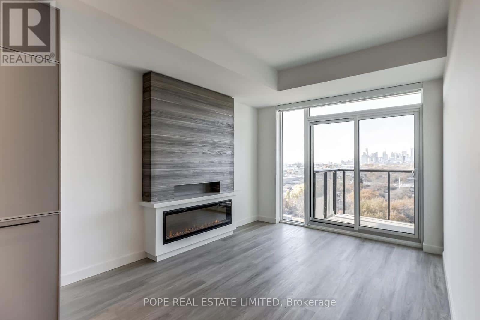 1211 - 1050 EASTERN AVENUE — Toronto (Greenwood-Coxwell), Ontario - Photo 5 of 26