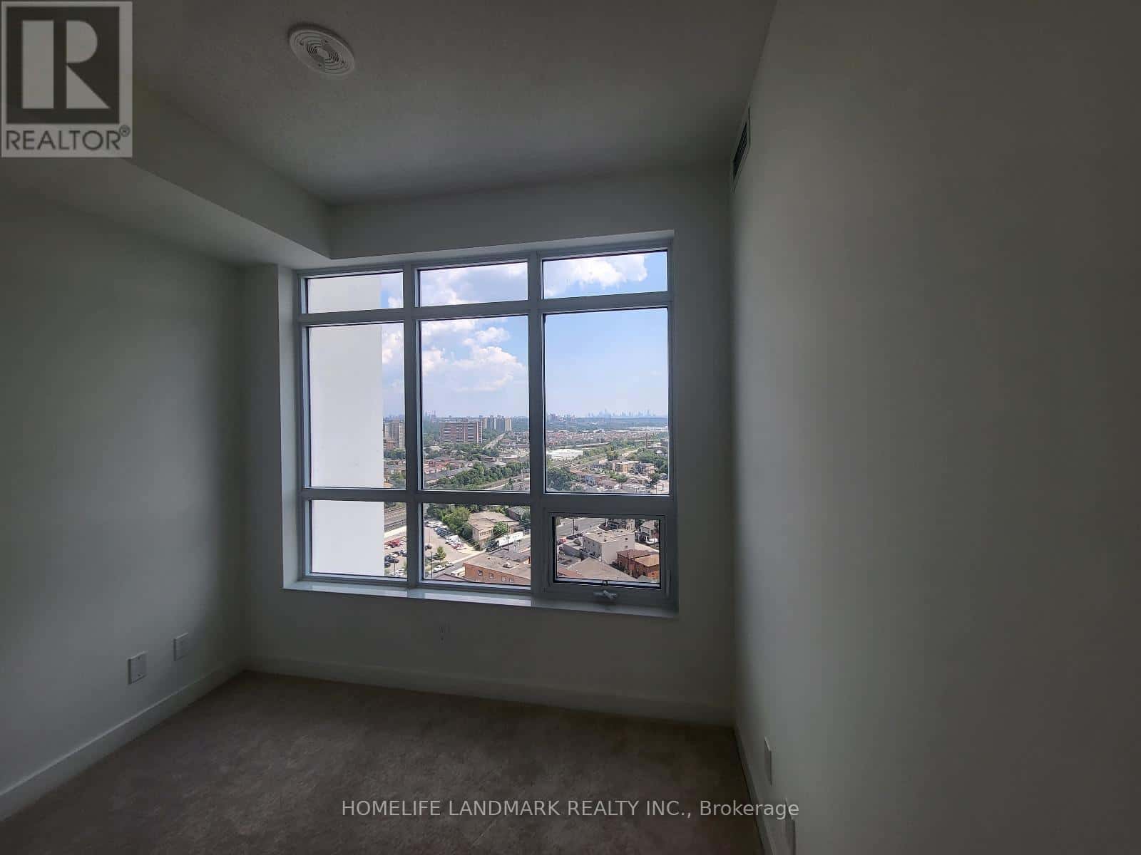 2102 - 10 WILBY CRESCENT S — Toronto (Weston), Ontario - Photo 2 of 13