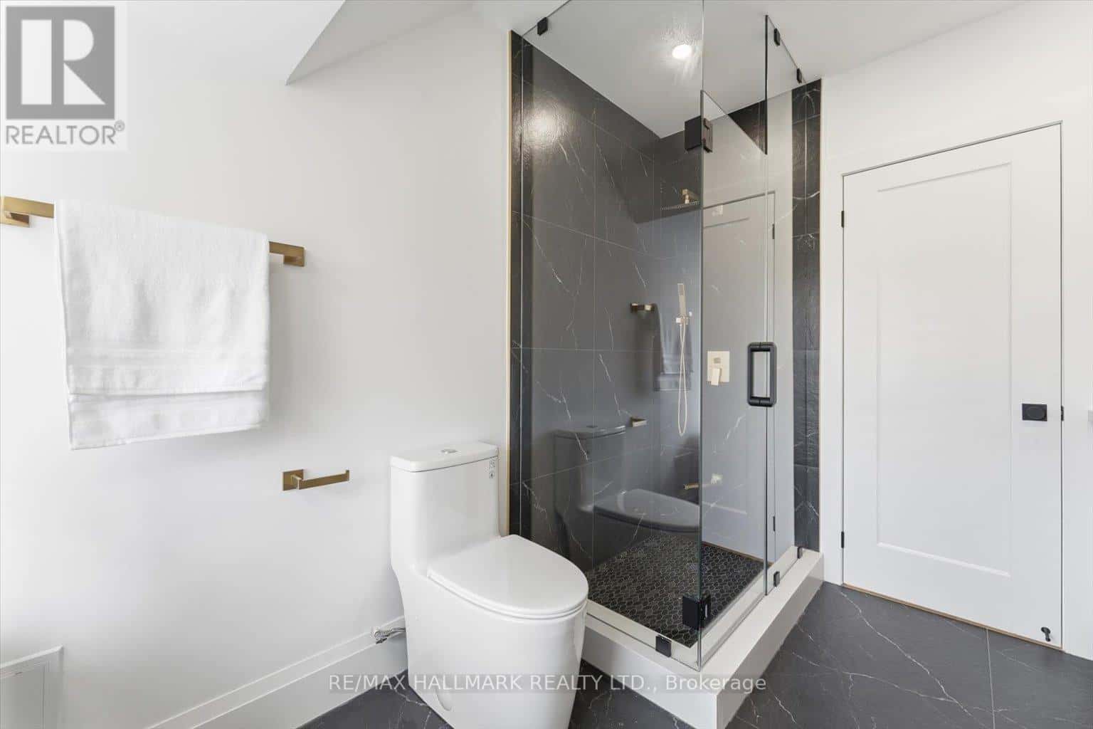 51 WITHROW AVENUE — Toronto (North Riverdale), Ontario - Photo 5 of 32