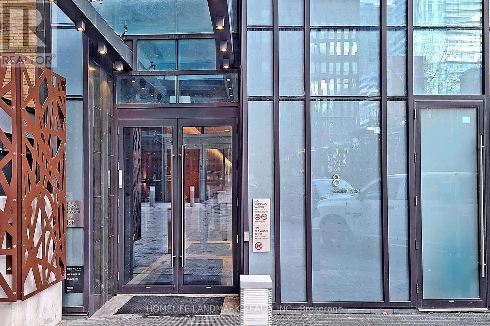 1912 - 8 EGLINTON AVENUE E — Toronto (Yonge-Eglinton), Ontario - Photo 4 of 4