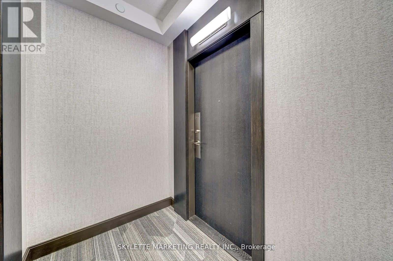 412 - 50 ANN O'REILLY ROAD — Toronto (Henry Farm), Ontario - Photo 3 of 15