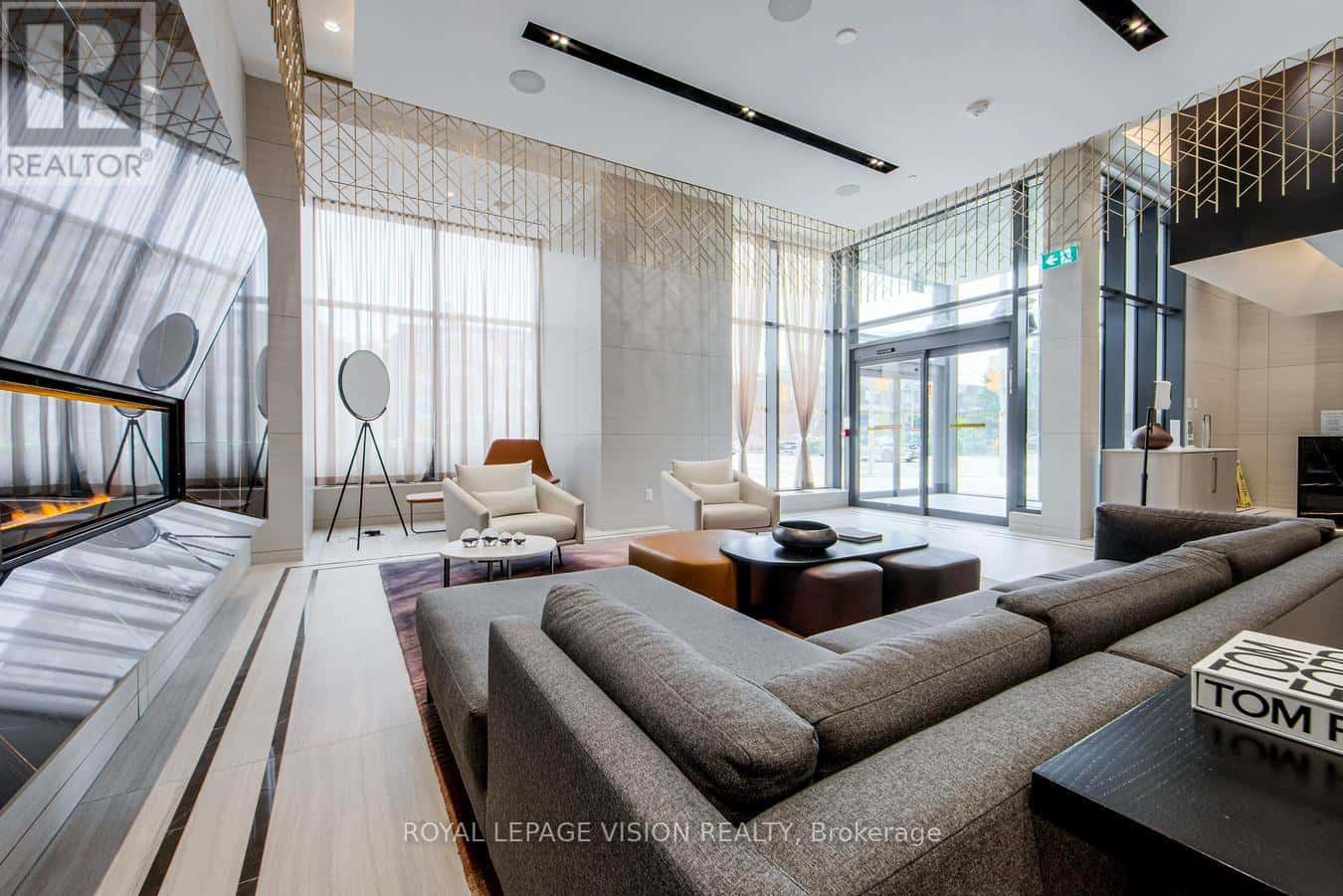 513 - 280 HOWLAND AVENUE — Toronto (Casa Loma), Ontario - Photo 2 of 47