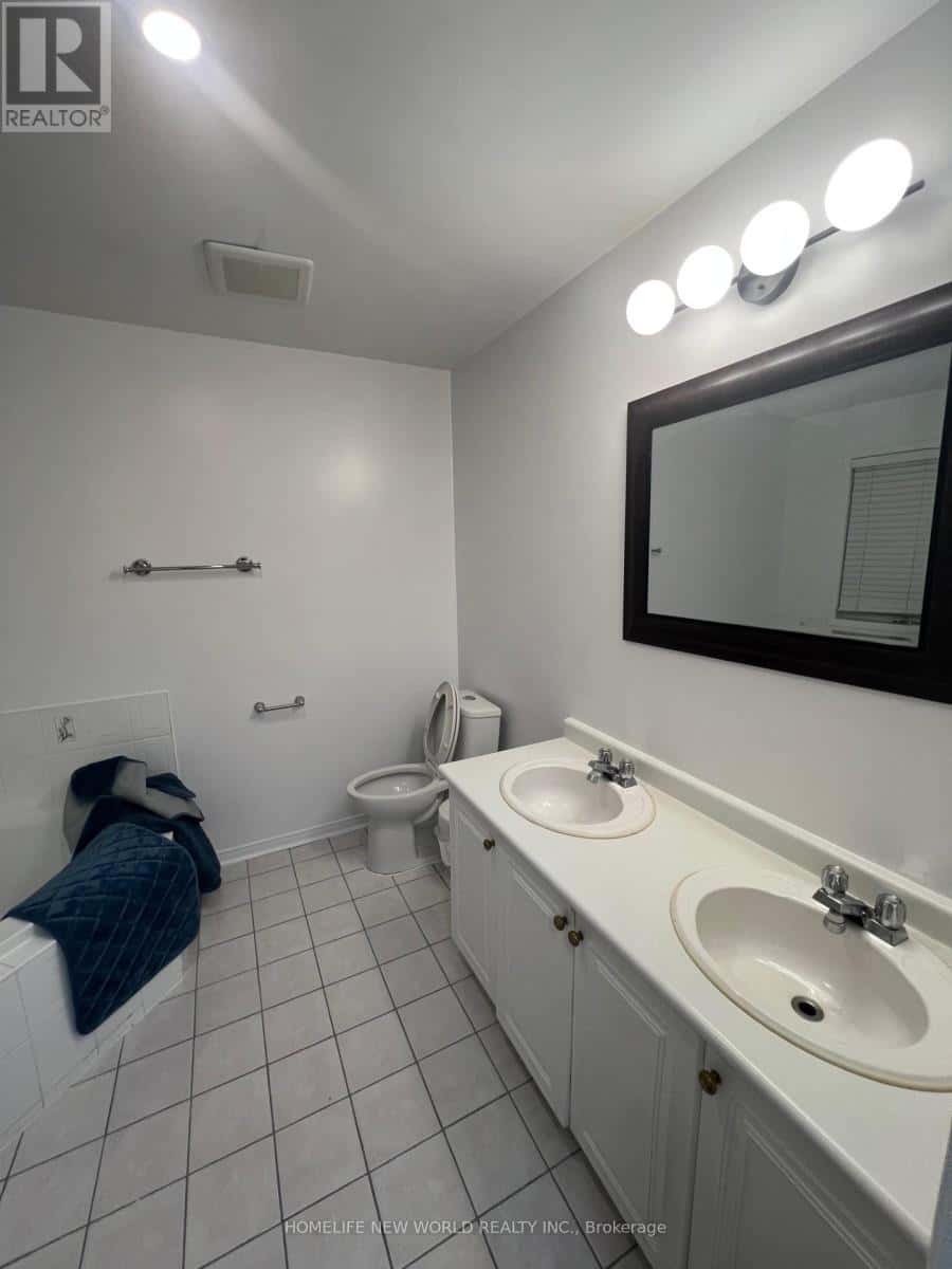 131 FERNCLIFFE CRESCENT — Markham (Cedarwood), Ontario - Photo 3 of 37