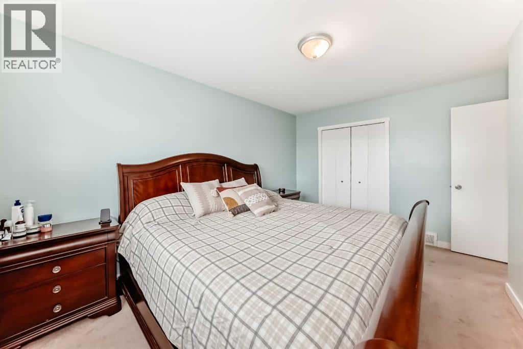 145 Whitewood Place NE — Calgary, Alberta - Photo 5 of 33