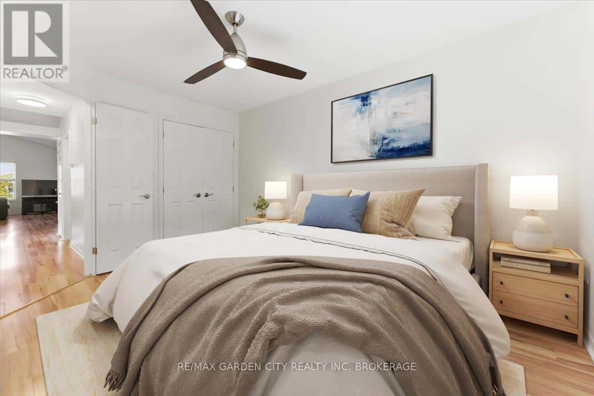 MAIN - 4 FOX TRAIL DRIVE — St. Catharines (Rykert/Vansickle), Ontario - Photo 3 of 28