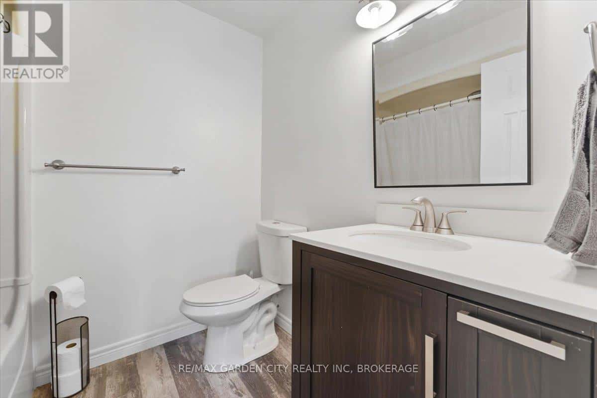 4 South FOX TRAIL Drive Main