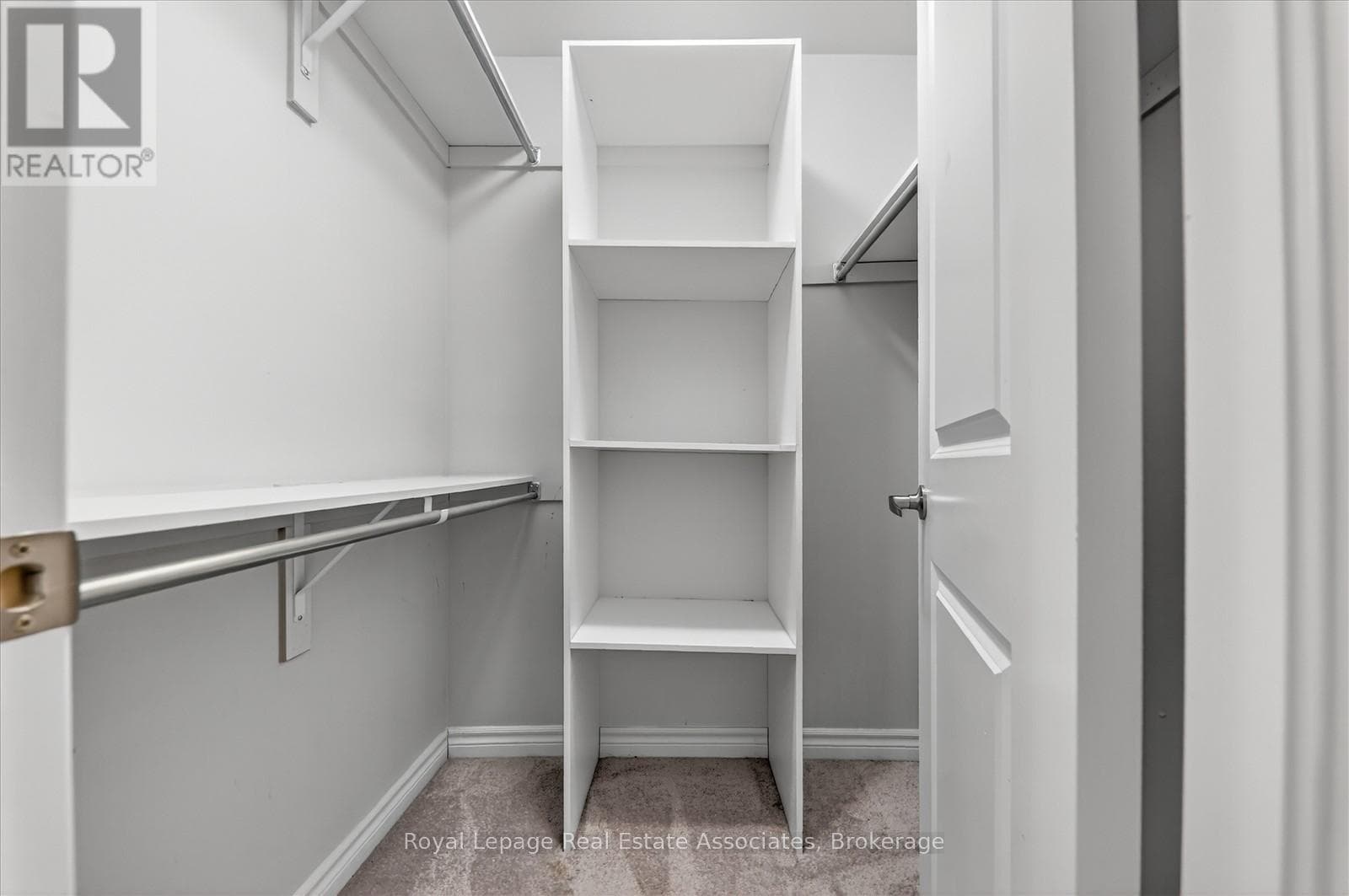 124 - 349 WHEAT BOOM DRIVE — Oakville (JM Joshua Meadows), Ontario - Main photo