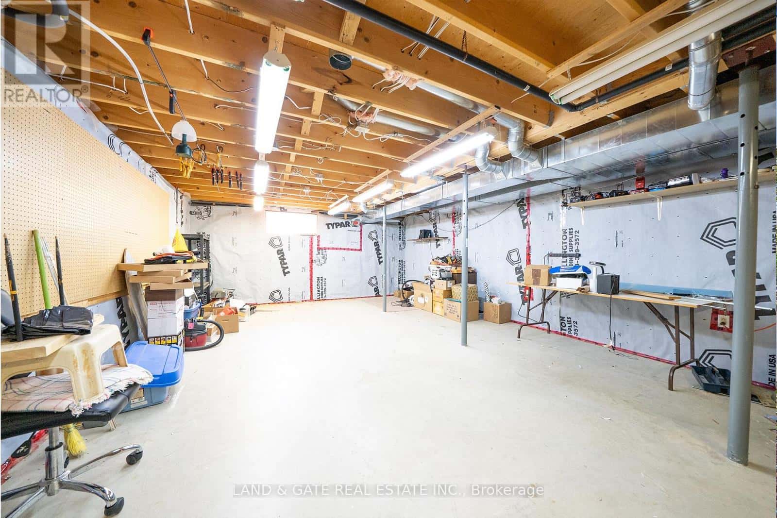 58 ELMDALE DRIVE — Prince Edward County (Wellington Ward), Ontario - Photo 3 of 36