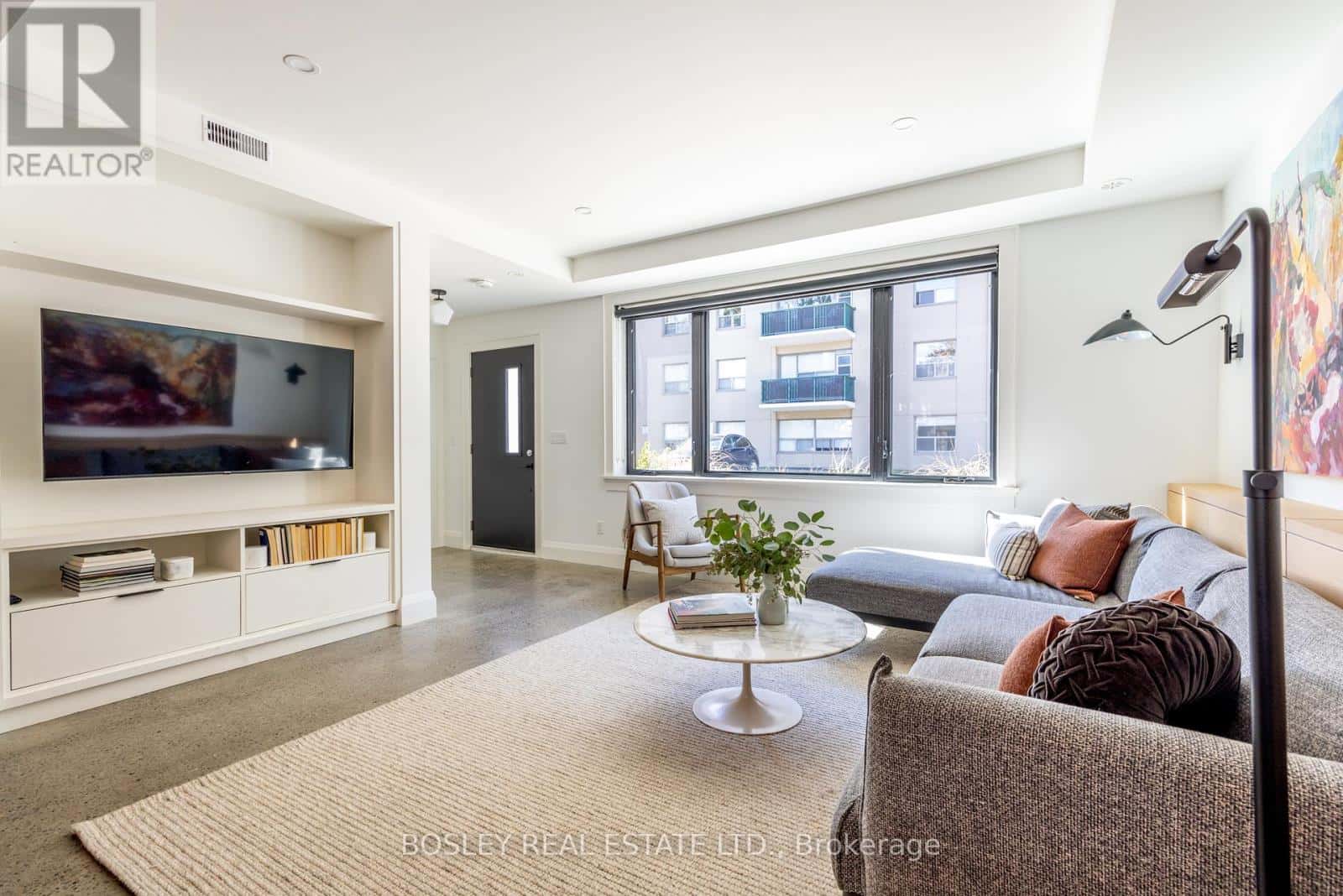 UNIT 2 - 12- R COLERIDGE AVENUE — Toronto (Woodbine-Lumsden), Ontario - Photo 2 of 33