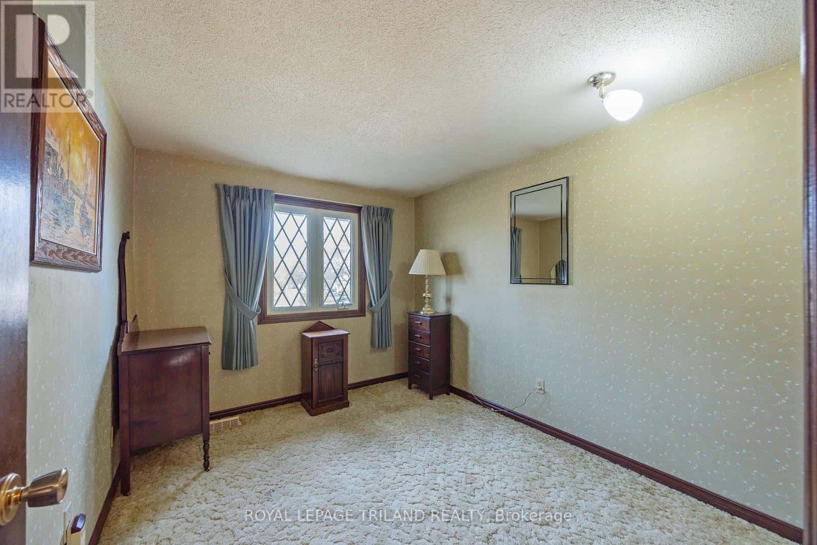 172 CONCORD ROAD — London North (North I), Ontario - Photo 2 of 43