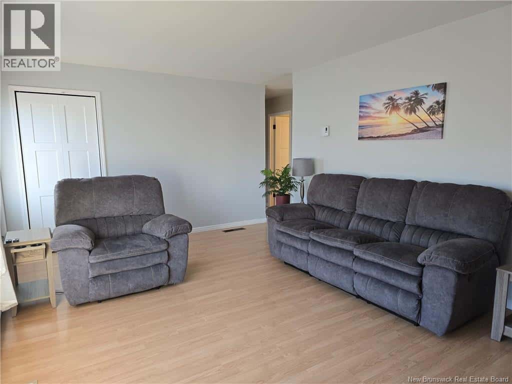 992 Principale — Beresford, New Brunswick - Photo 5 of 35