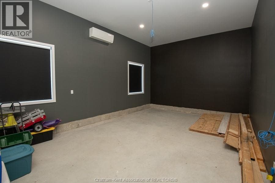 4011 DUFFERIN AVENUE — Wallaceburg, Ontario - Main photo