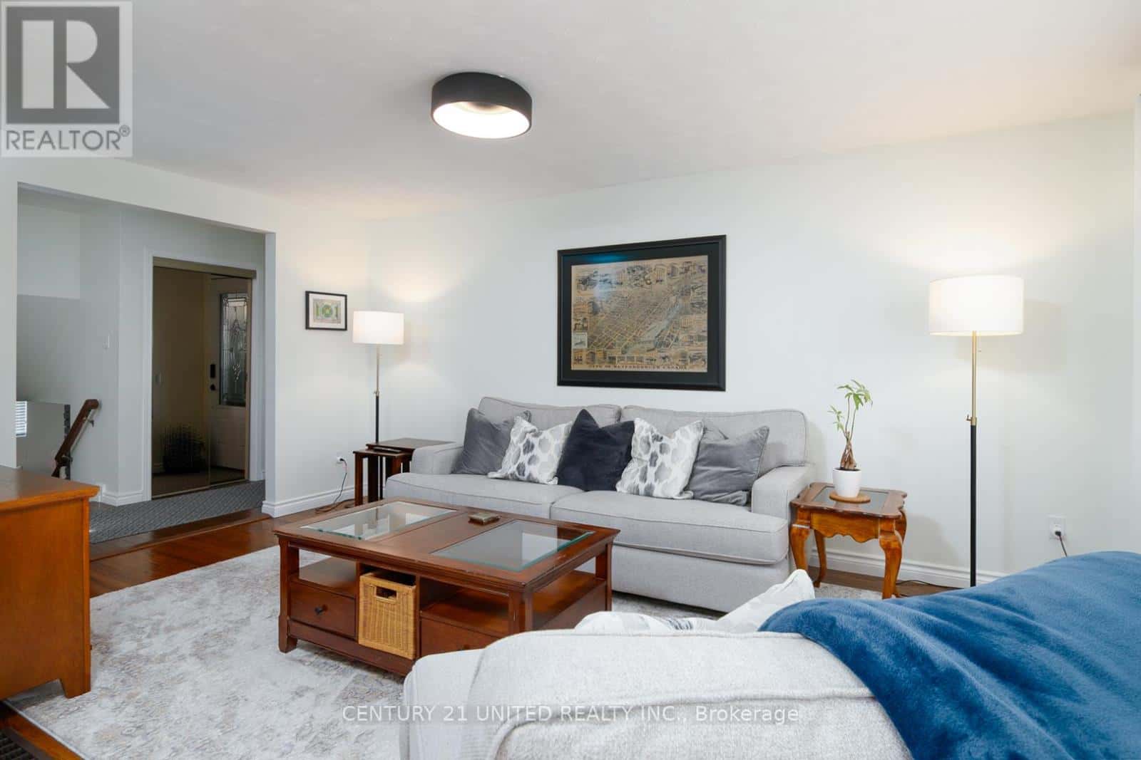 1002 ALBANY COURT — Peterborough (Ashburnham Ward 4), Ontario - Photo 2 of 32