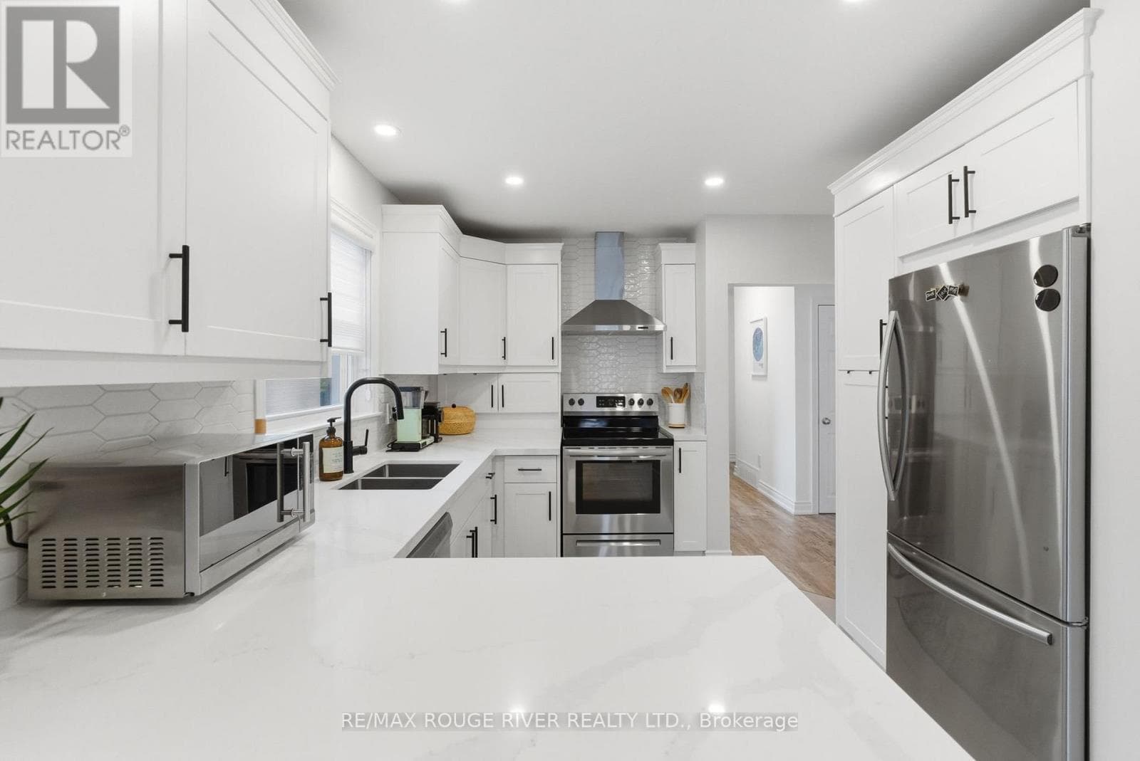 120 BOWMAN AVENUE — Whitby (Blue Grass Meadows), Ontario - Main photo