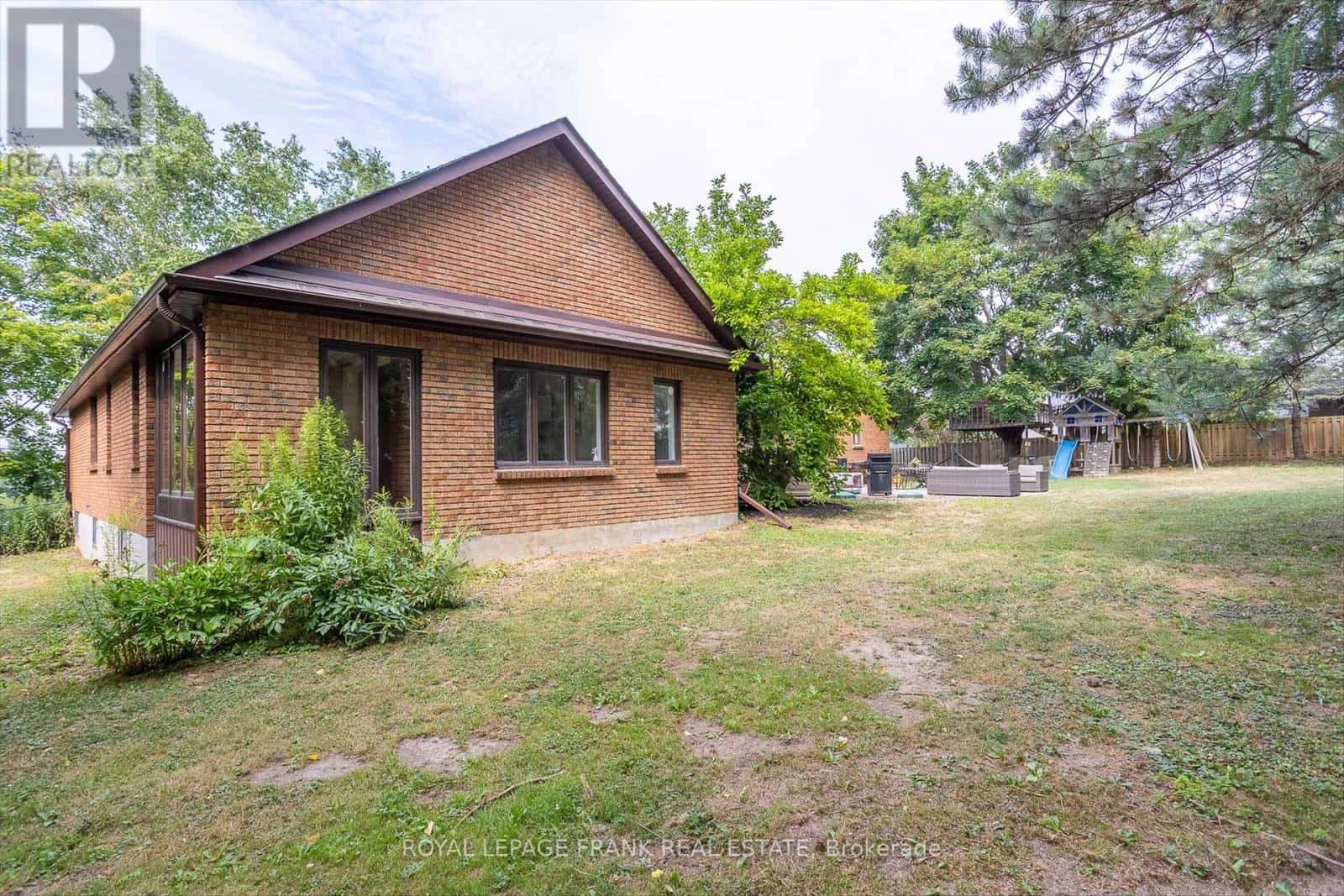 1887 CAMPBELL AVENUE — Cavan Monaghan (Cavan-Monaghan), Ontario - Photo 3 of 46