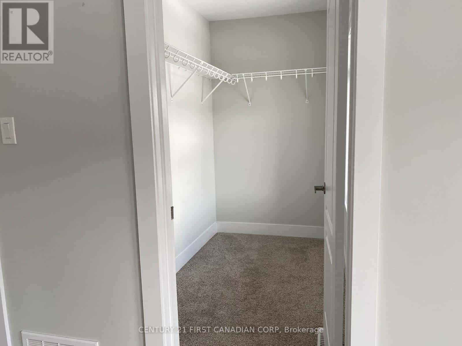 11 - 1820 CANVAS WAY — London North (North B), Ontario - Photo 3 of 14