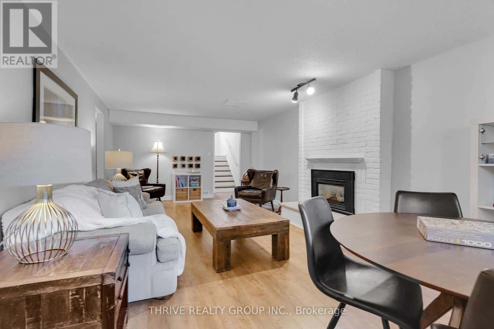 39 DUNDEE COURT — London South (South G), Ontario - Photo 4 of 50