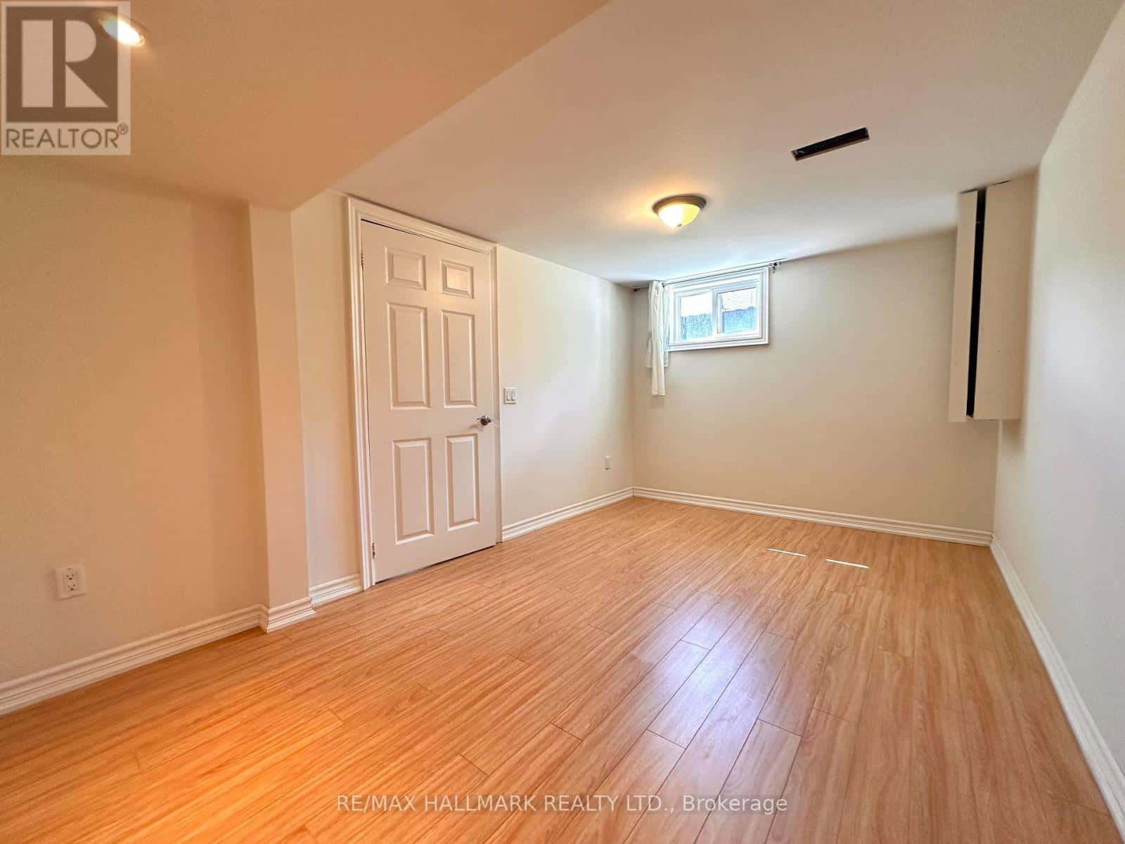 1198 INGLEDENE DRIVE — Oakville (FA Falgarwood), Ontario - Photo 3 of 26