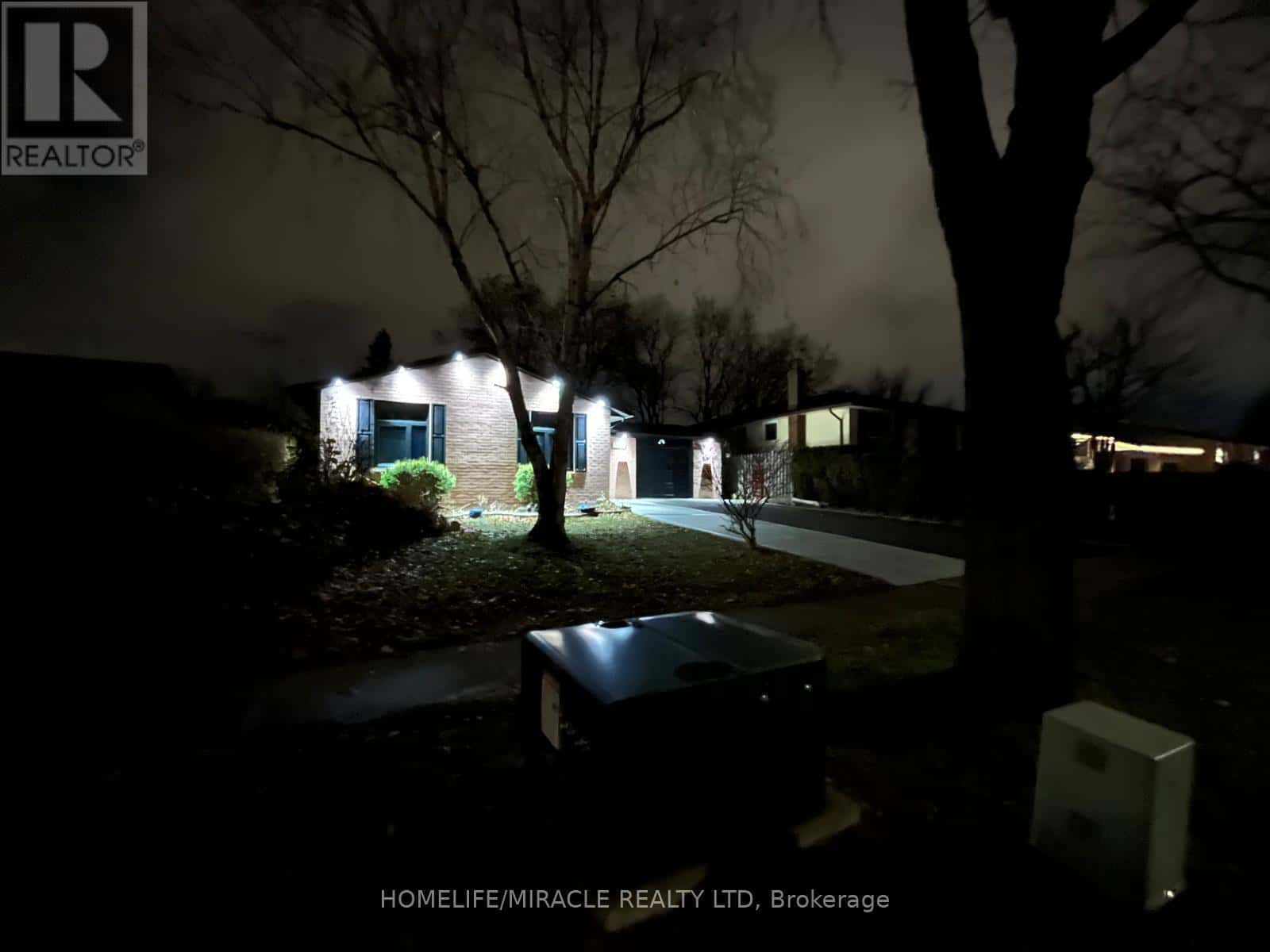 UPPERS - EXCLUDE BASEMENT - 7043 BONNIE STREET — Niagara Falls (Arad/Fallsview), Ontario - Photo 5 of 50