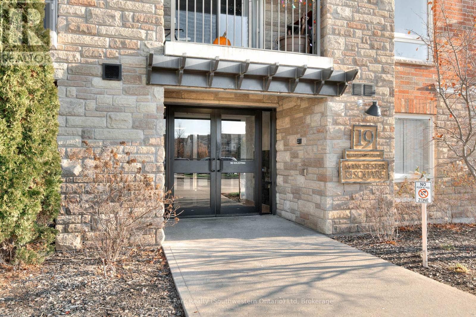 103 - 19 WATERFORD DRIVE — Guelph (Pineridge/Westminster Woods), Ontario - Main photo