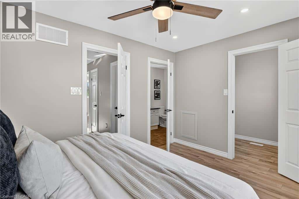 4902 ADAM Court — Beamsville, Ontario - Photo 2 of 28