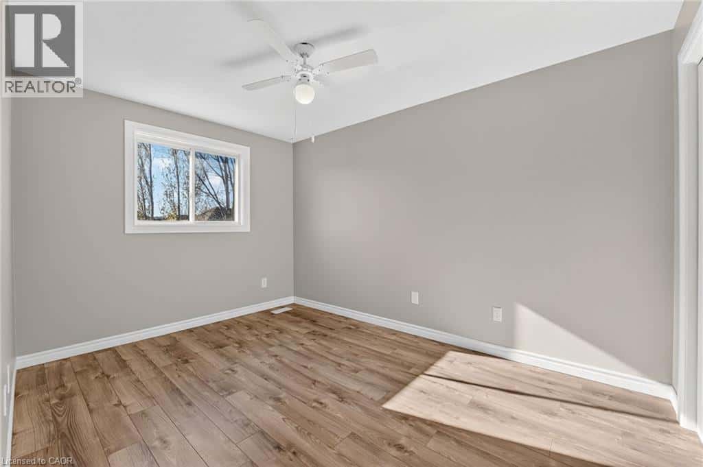 4902 ADAM Court — Beamsville, Ontario - Photo 4 of 28