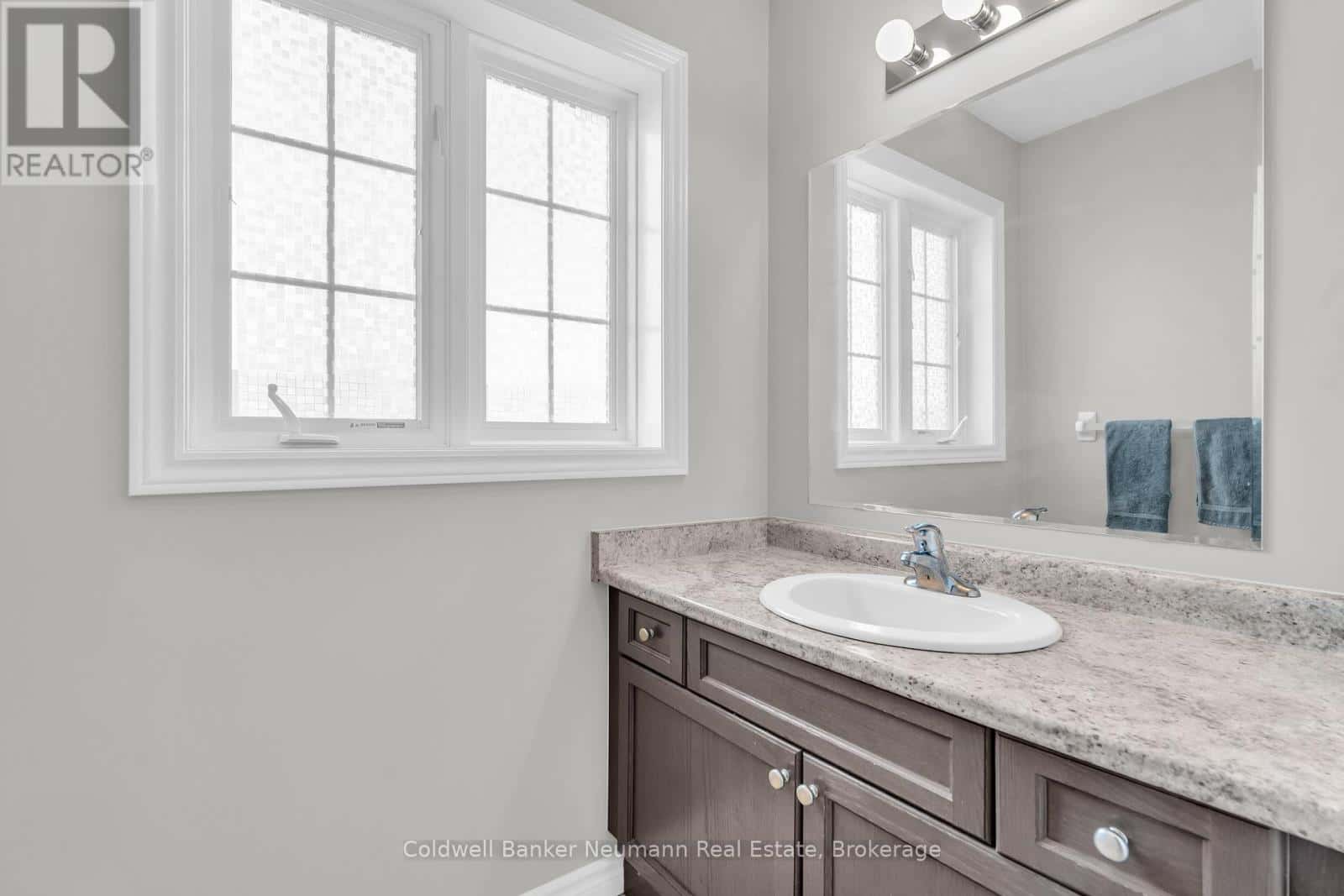 A - 644 WOODLAWN ROAD E — Guelph (Victoria North), Ontario - Photo 5 of 28