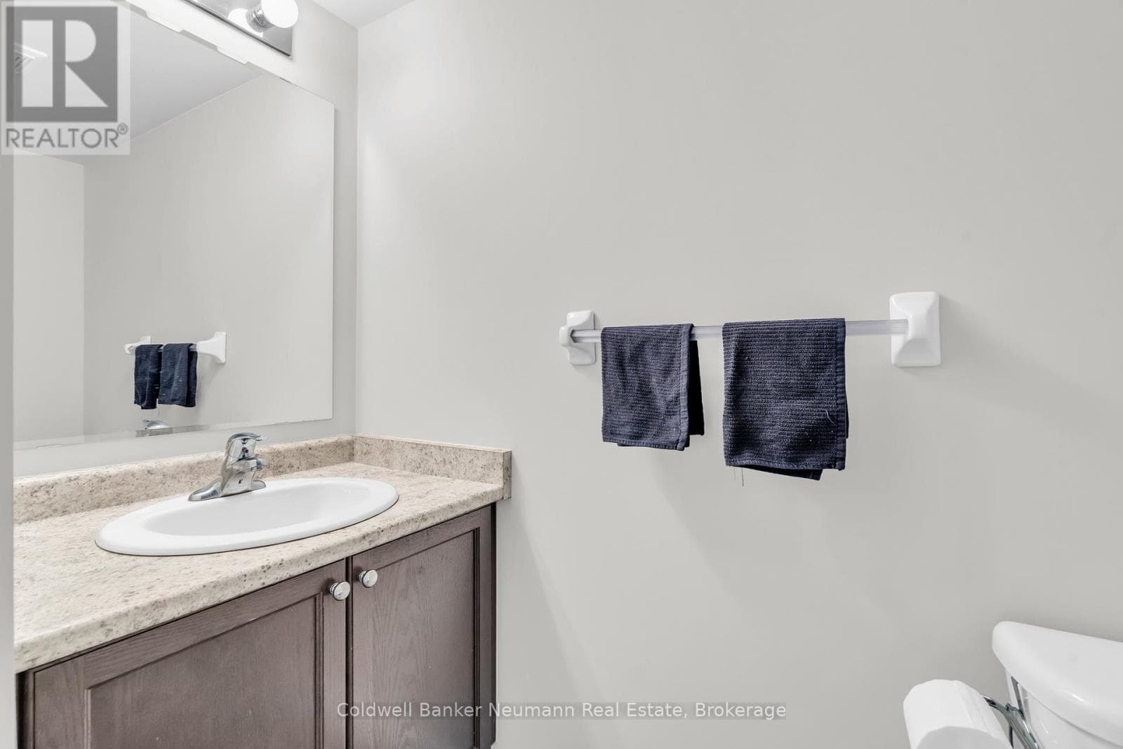 A - 644 WOODLAWN ROAD E — Guelph (Victoria North), Ontario - Main photo