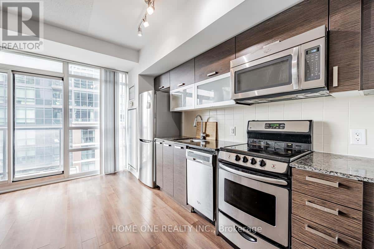 822 - 68 ABELL STREET — Toronto (Little Portugal), Ontario - Photo 5 of 26