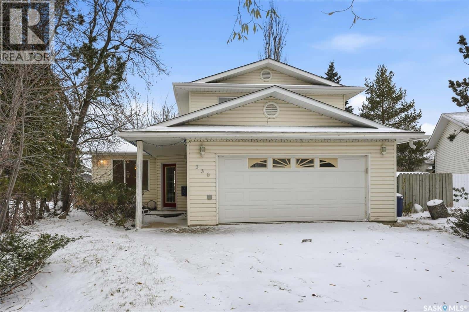 330 Fehr CRESCENT — Martensville, Saskatchewan - Photo 5 of 47