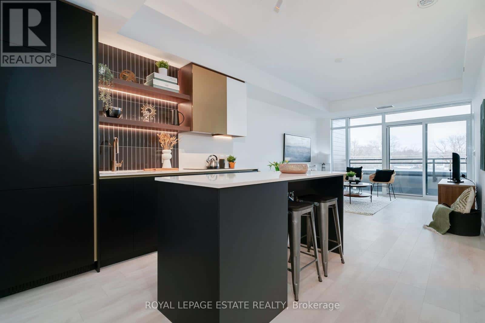 404 - 1285 QUEEN STREET E — Toronto (Greenwood-Coxwell), Ontario - Photo 5 of 22