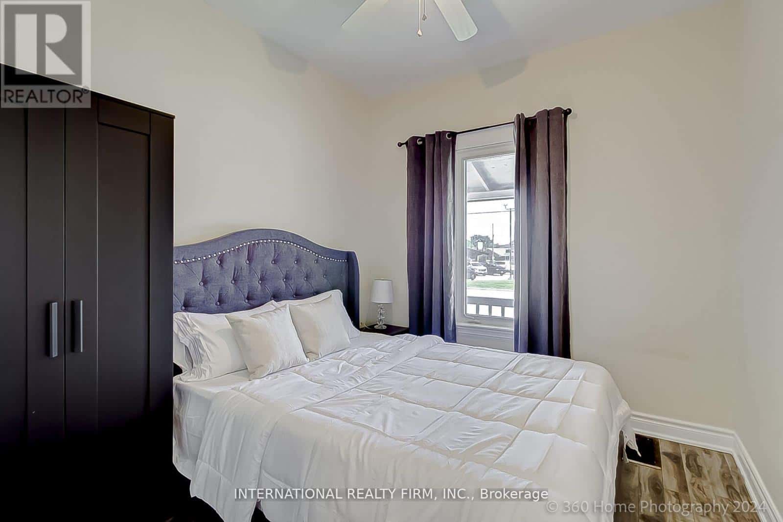 304 INNISFIL STREET — Barrie (Allandale), Ontario - Photo 4 of 21