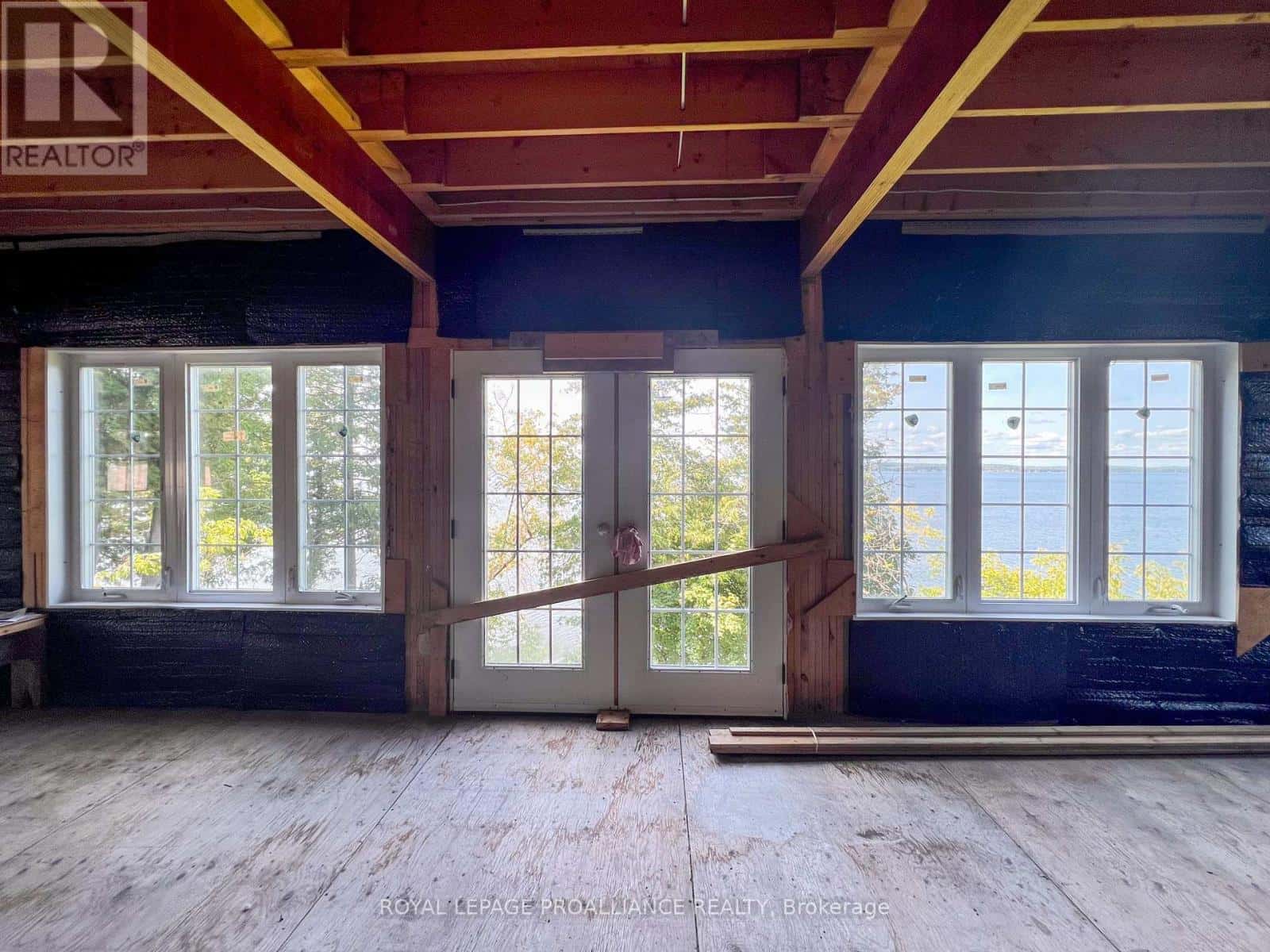 410 - 5427 YOUNG STREET — Hamilton Township, Ontario - Photo 5 of 33