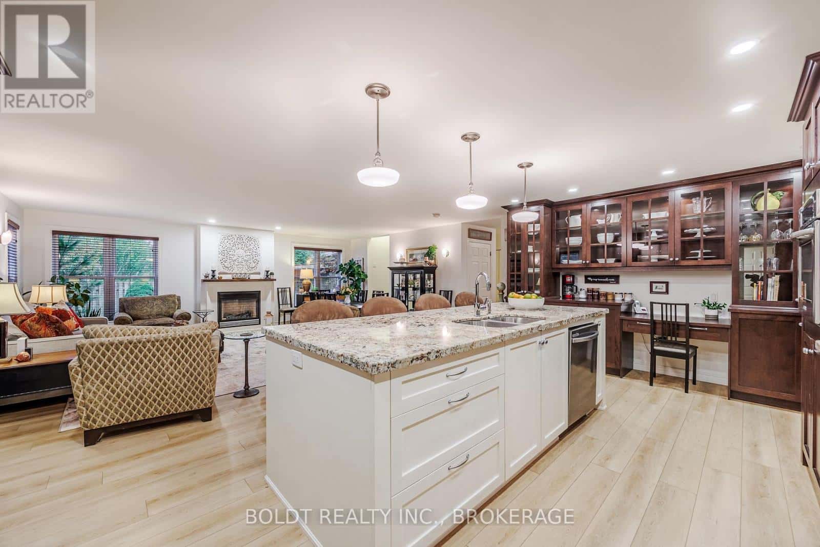 25 NEPTUNE DRIVE — St. Catharines (Bunting/Linwell), Ontario - Photo 4 of 34