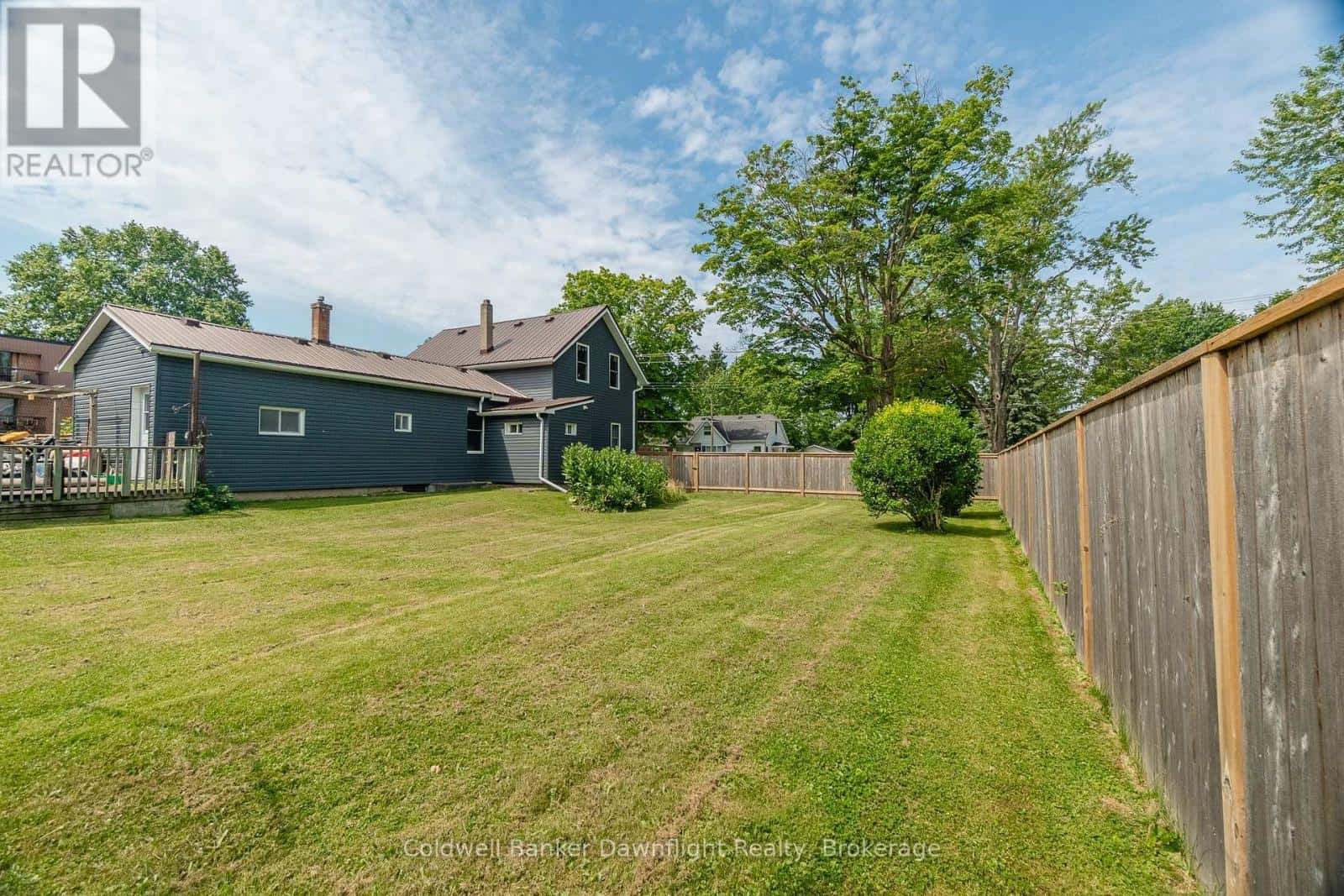 296 CARLING STREET — South Huron (Exeter), Ontario - Photo 4 of 11