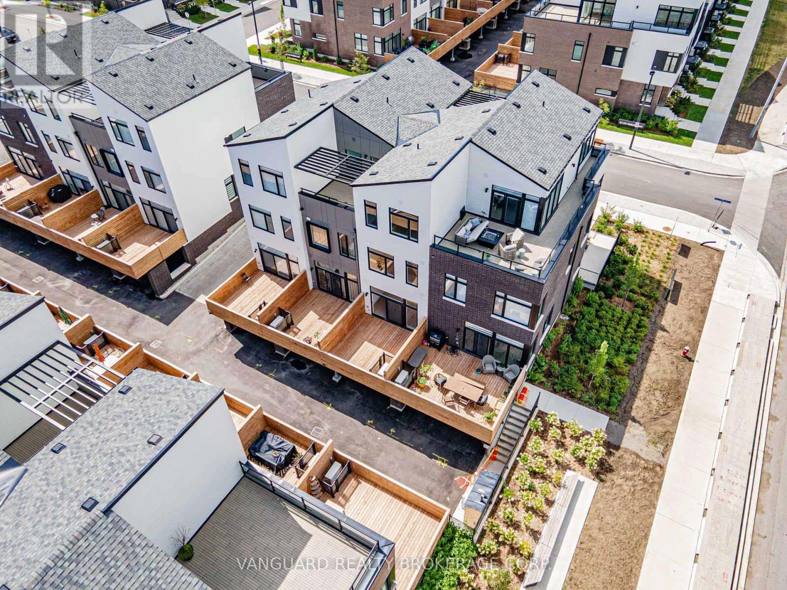 Mississauga (Port Credit), Ontario — Mississauga (Port Credit), Ontario - Photo 4 of 50