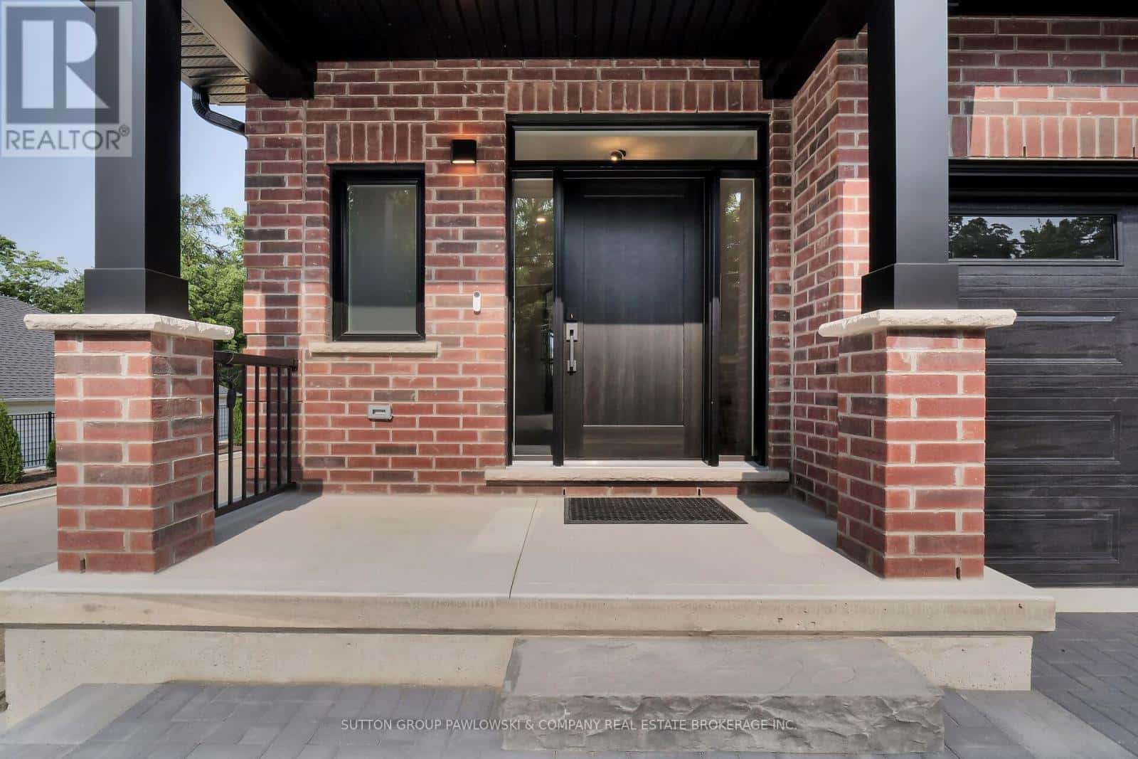 418 OLD WONDERLAND ROAD — London South (South N), Ontario - Photo 2 of 42