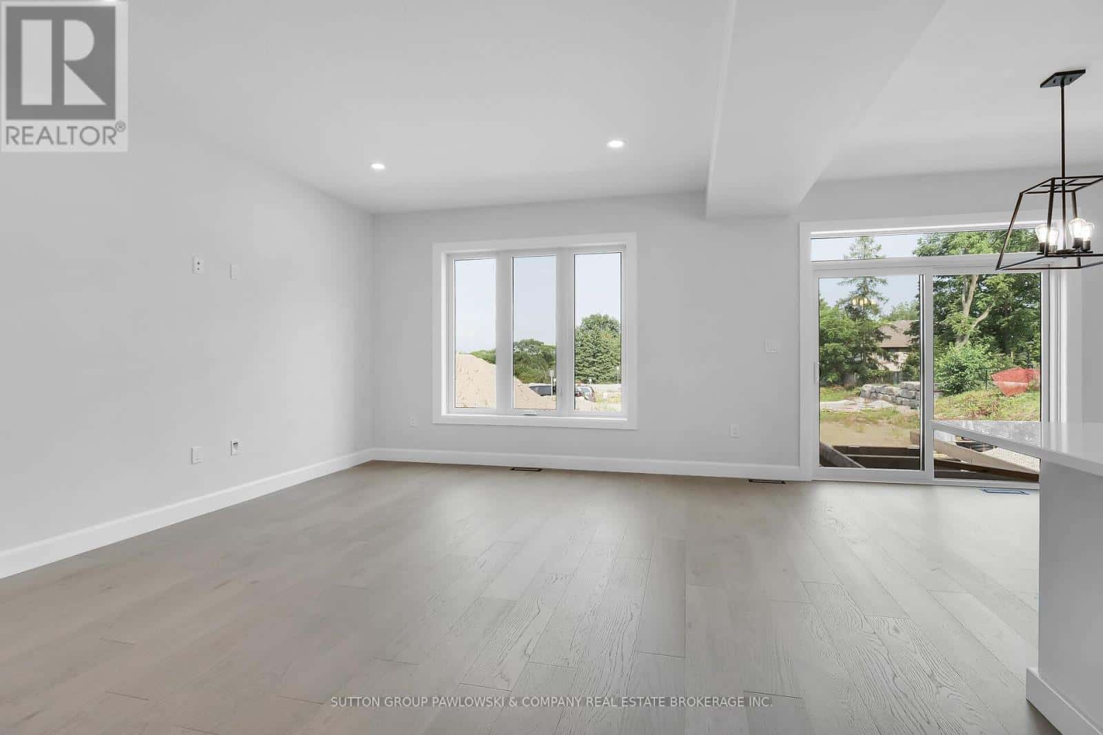 422 OLD WONDERLAND ROAD — London South (South N), Ontario - Photo 5 of 36