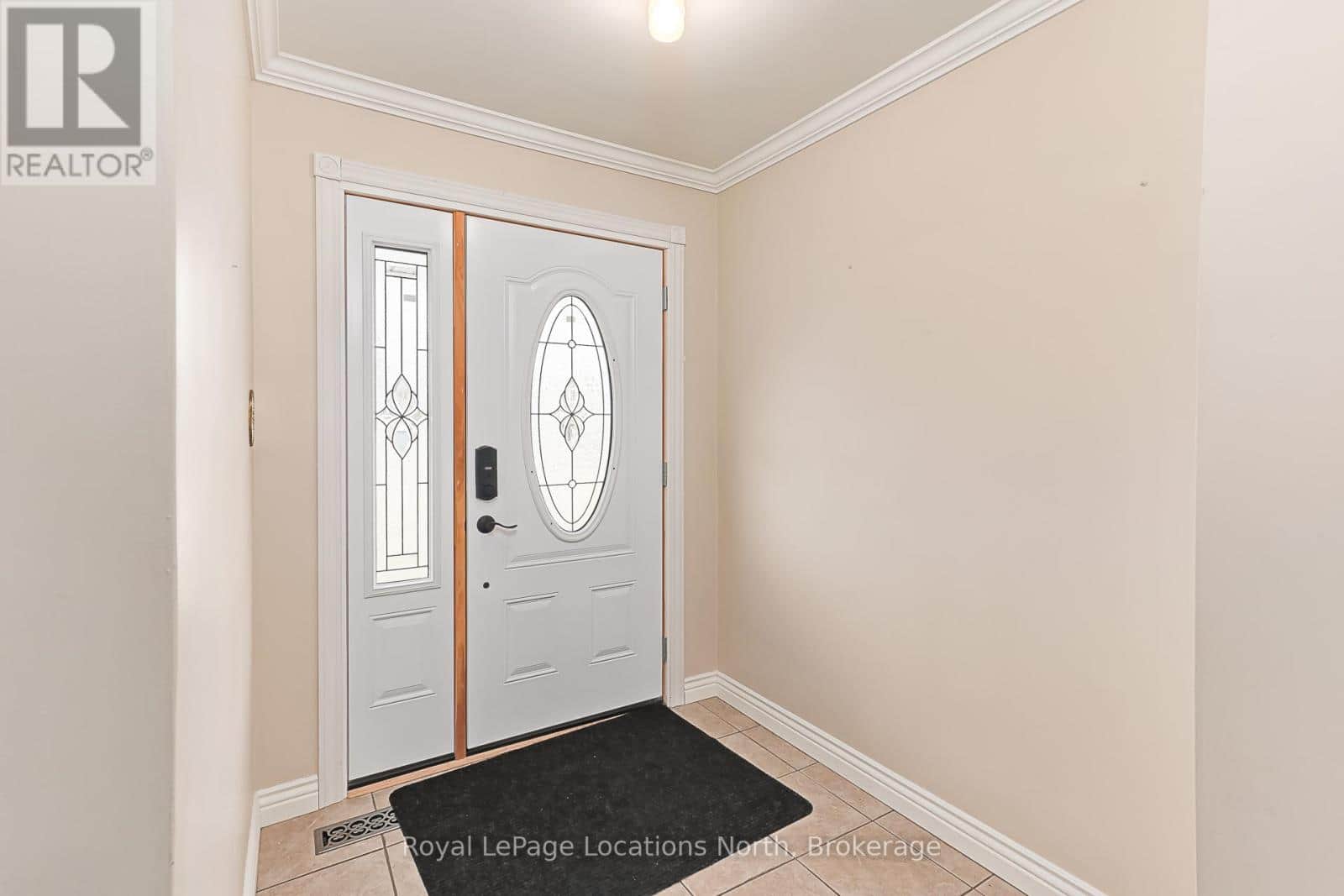 35 WALNUT STREET - Photo 4 of 39, Collingwood, Ontario