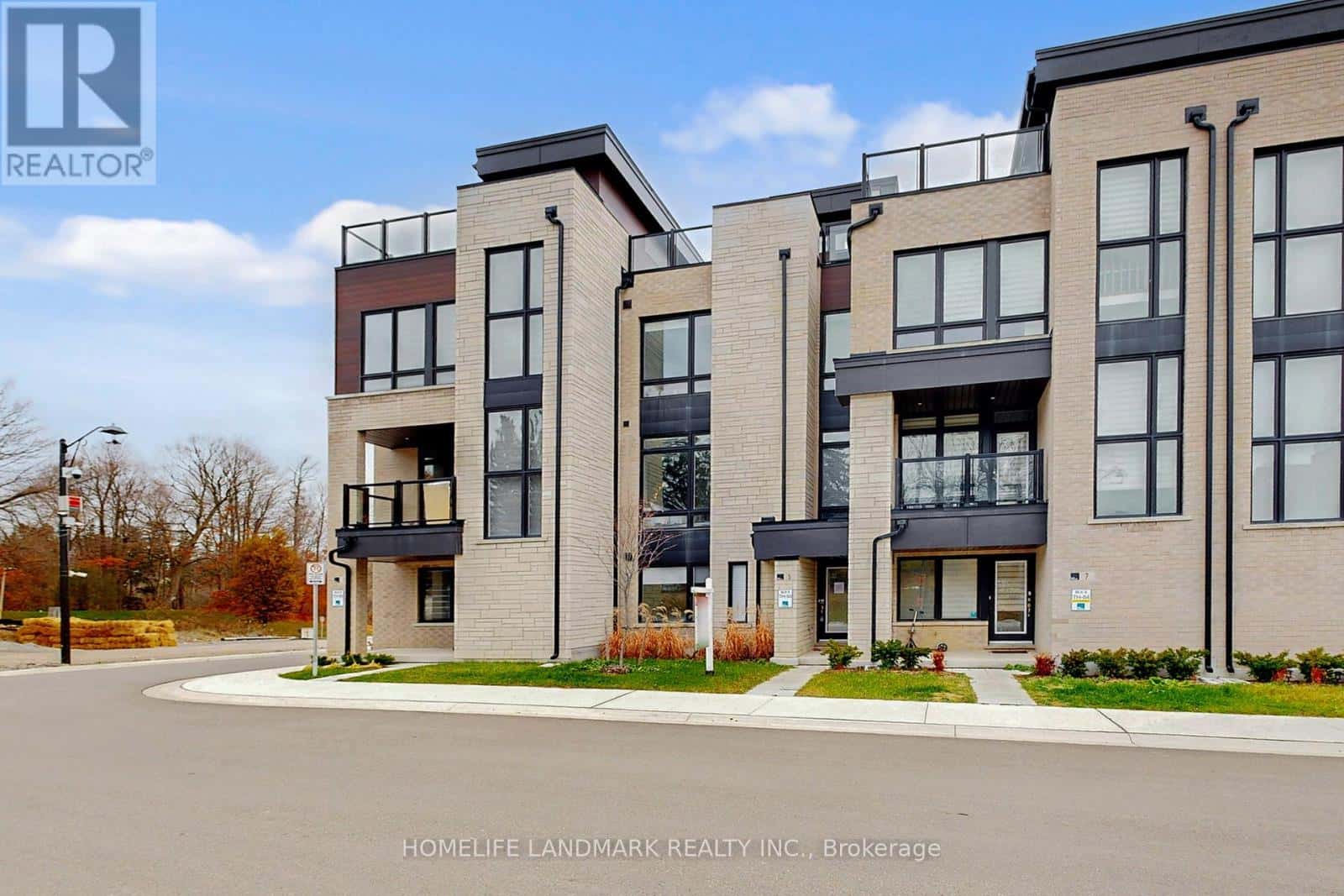 5 INGERSOLL LANE — Richmond Hill (Jefferson), Ontario - Photo 2 of 50