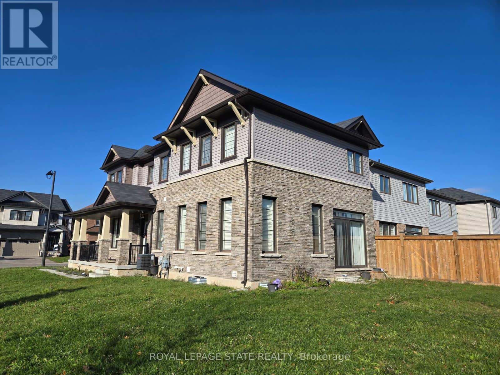 31 CACTUS CRESCENT — Hamilton (Stoney Creek Mountain), Ontario - Photo 3 of 26