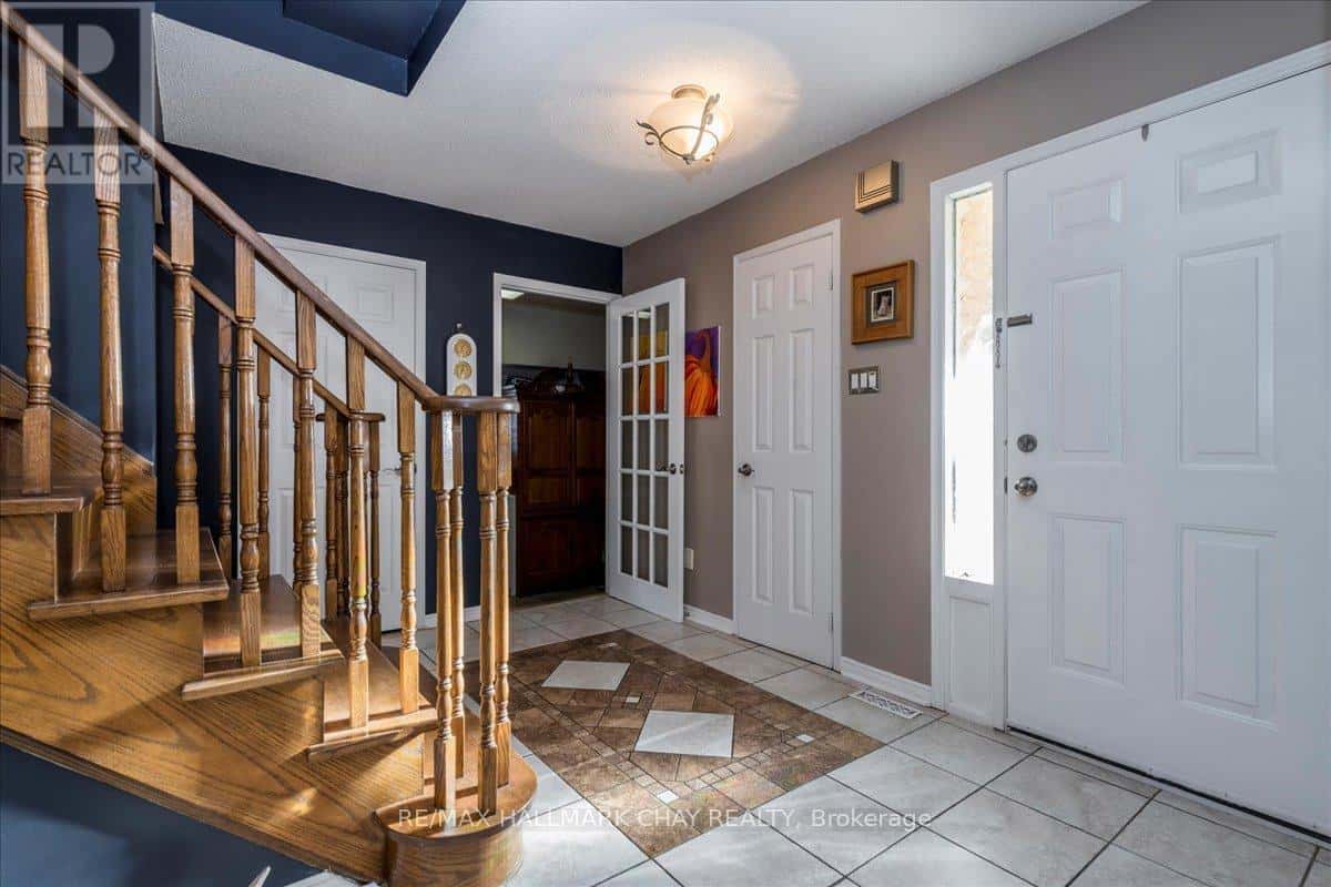 21 BARWICK DRIVE — Barrie (West Bayfield), Ontario - Photo 4 of 46