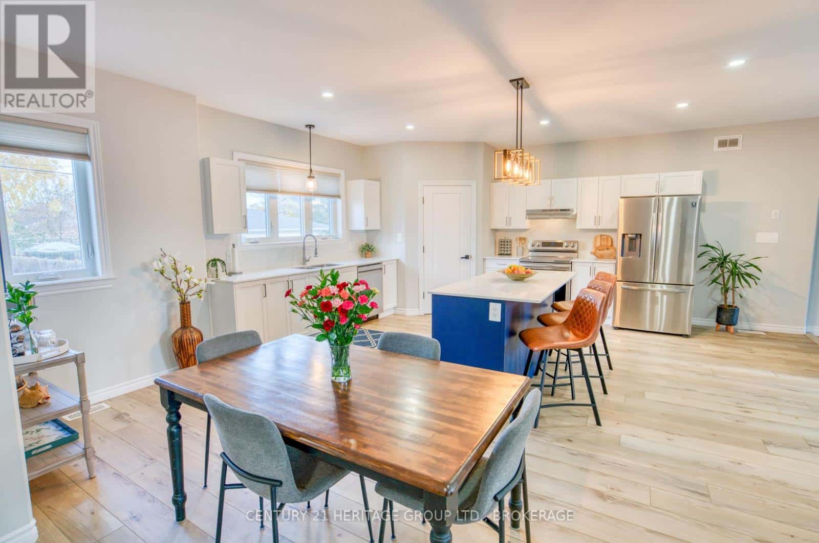 5 CROSS STREET — Loyalist (Odessa), Ontario - Photo 5 of 48