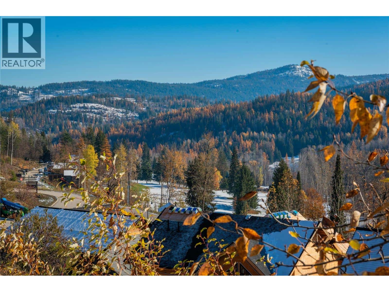 933 REDSTONE Drive — Rossland, British Columbia - Photo 5 of 21