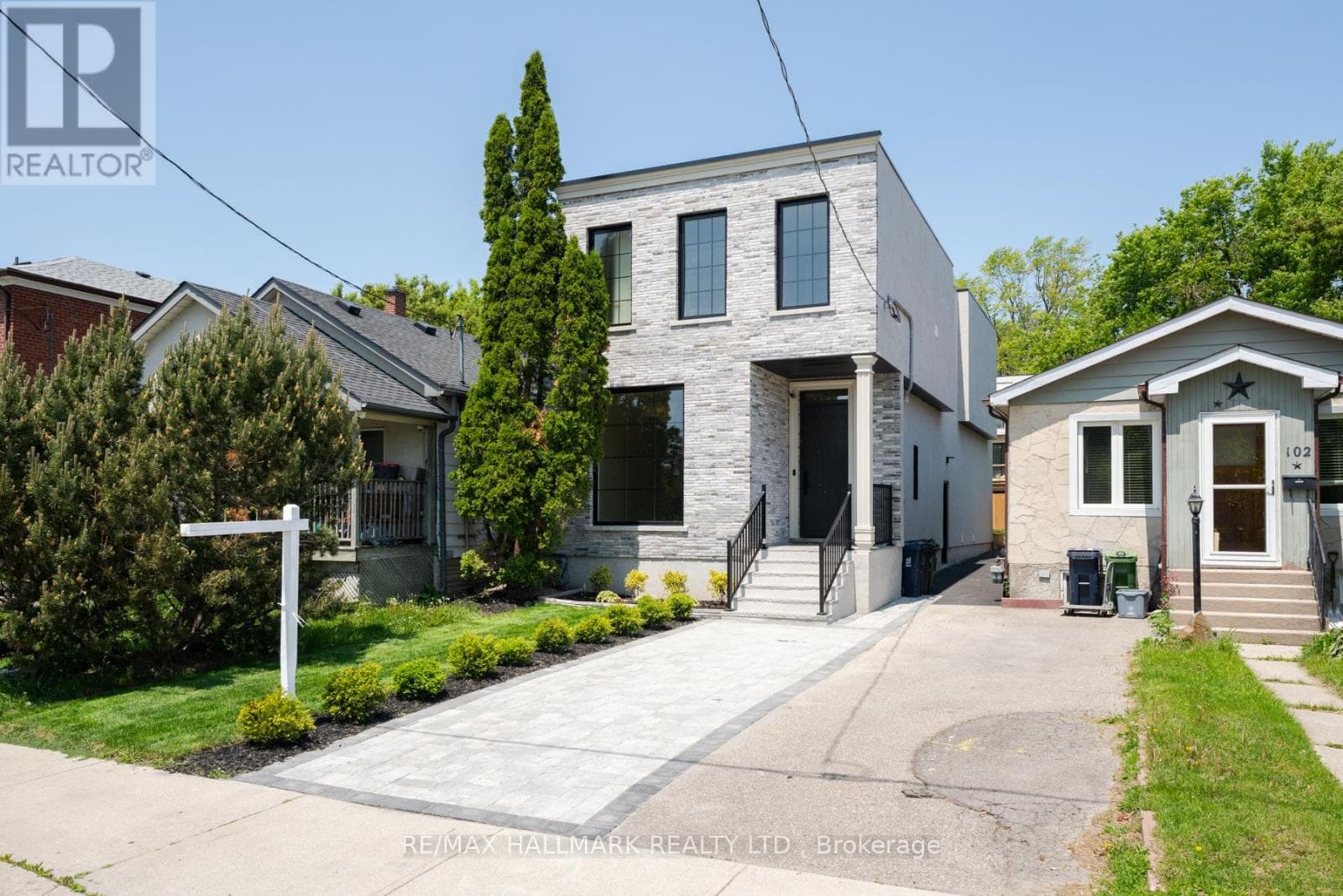 104 NEWCASTLE STREET — Toronto (Mimico), Ontario - Main photo