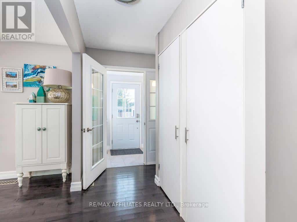 15 TERRY FOX AVENUE — Carleton Place, Ontario - Photo 4 of 35