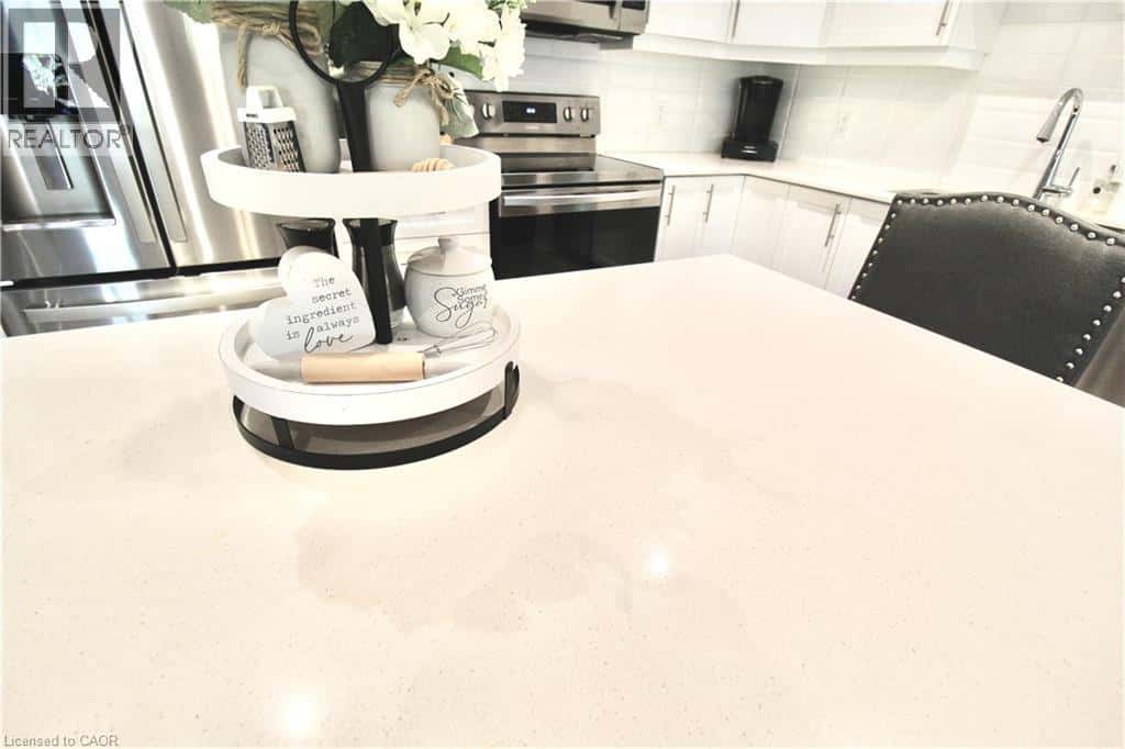 5080 CONNOR Drive Unit# 10 — Beamsville, Ontario - Photo 2 of 19