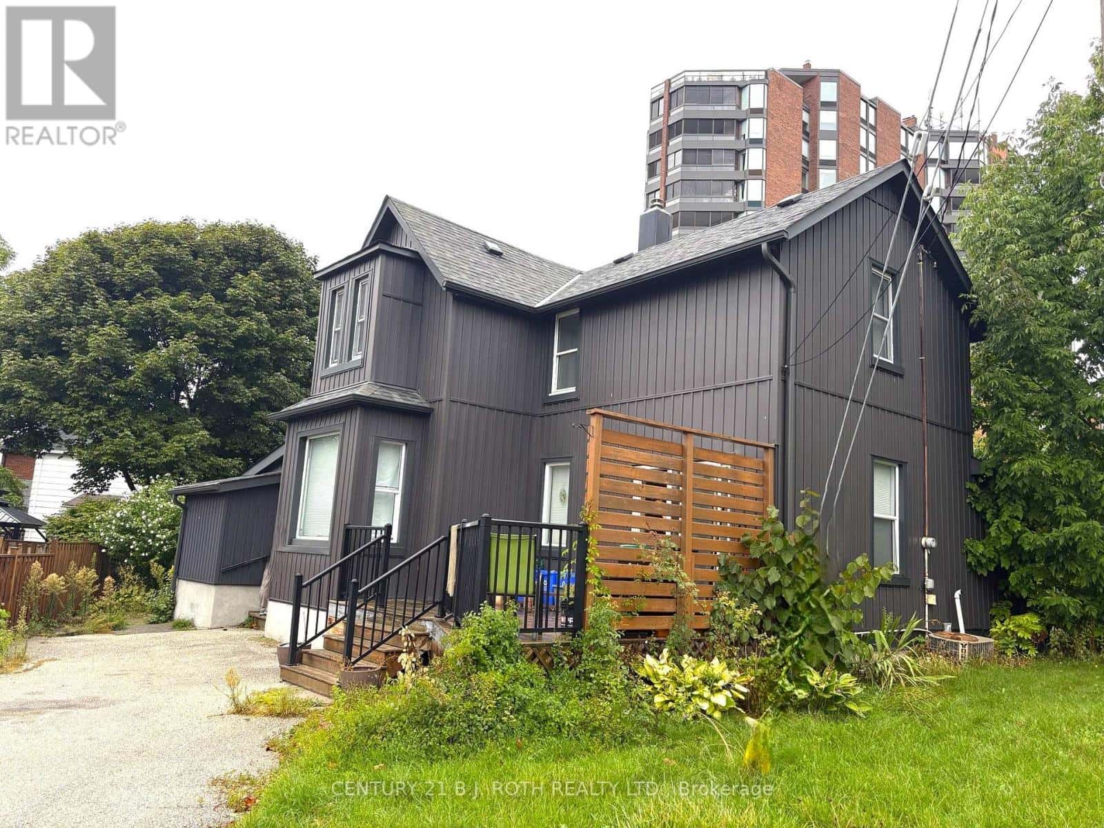 253 DUNLOP STREET E — Barrie (North Shore), Ontario - Photo 3 of 13