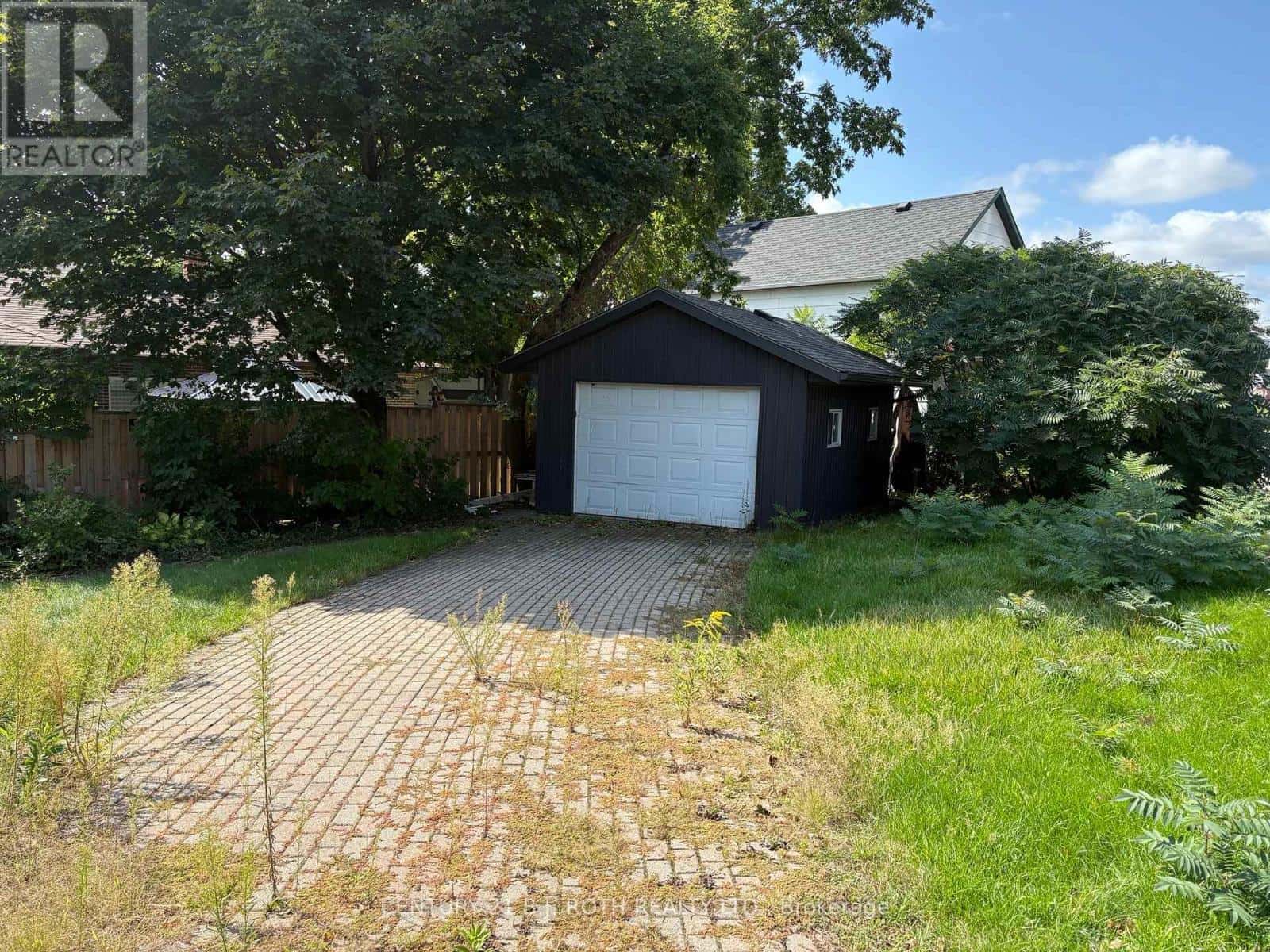 253 DUNLOP STREET E — Barrie (North Shore), Ontario - Photo 4 of 13