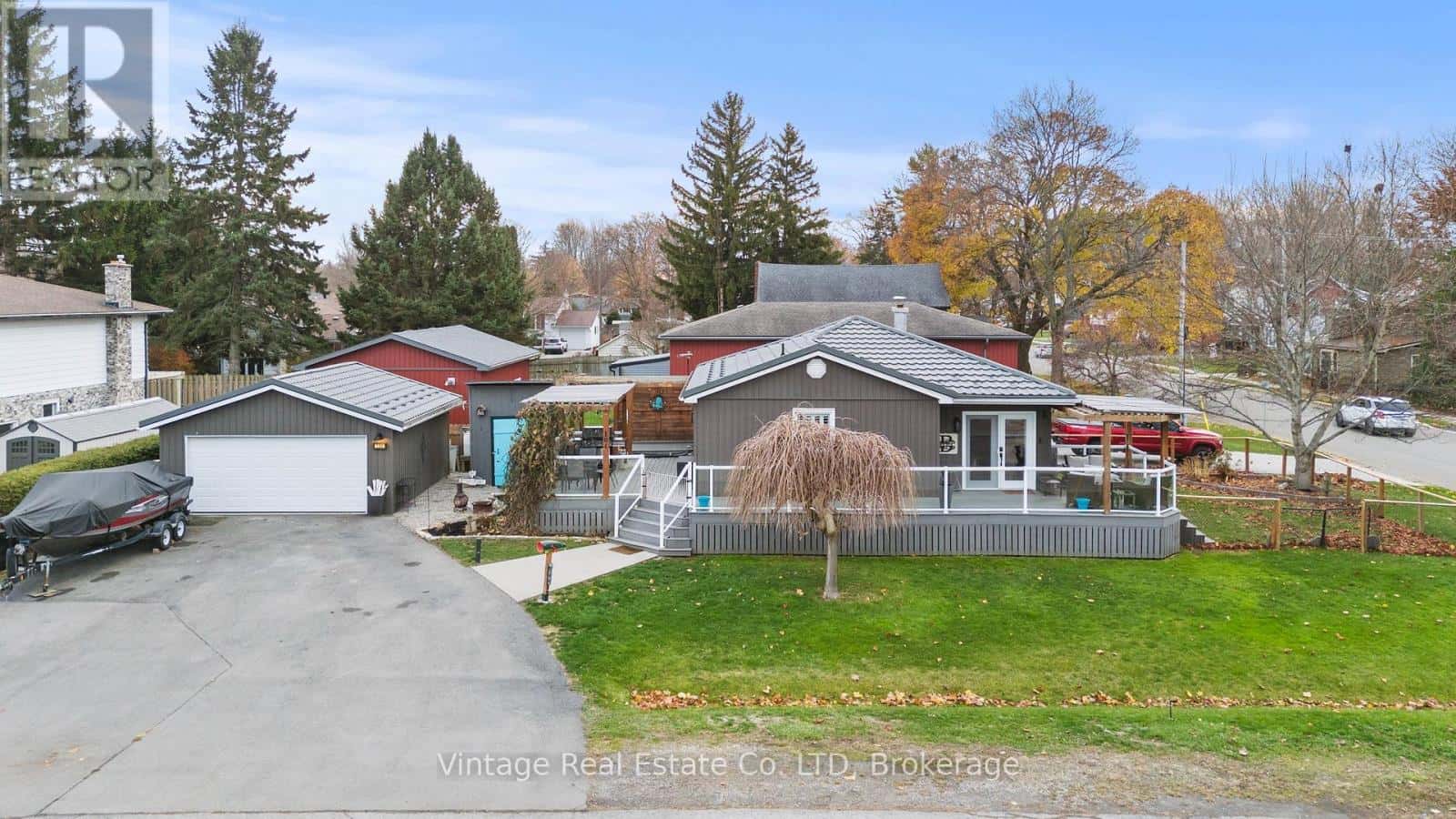 104 CONCESSION STREET E — Haldimand (Dunnville), Ontario - Photo 3 of 34